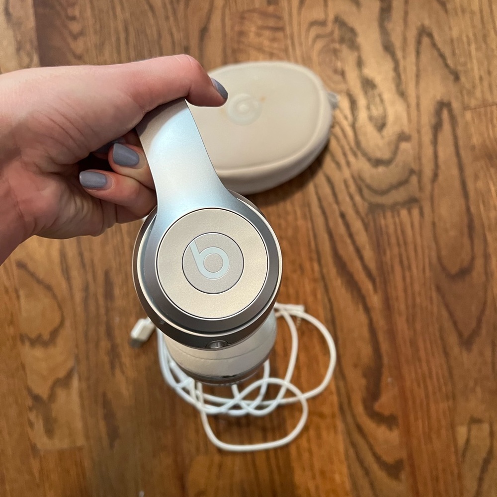 beats pro, silver